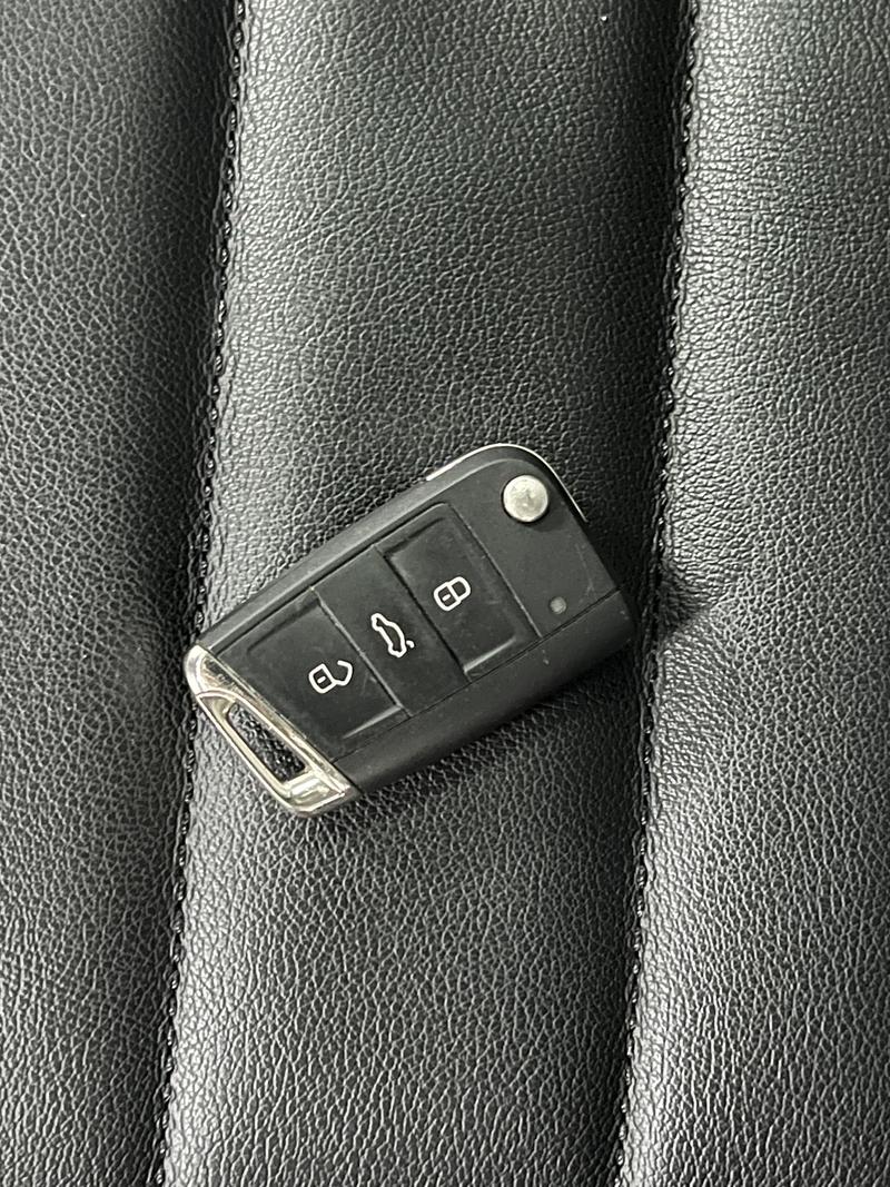Volkswagen Sagitar 2021