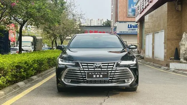 TOYOTA Asian dragon Smart Electric Hybrid Dual Engine 2.0L E-CVT Deluxe Edition