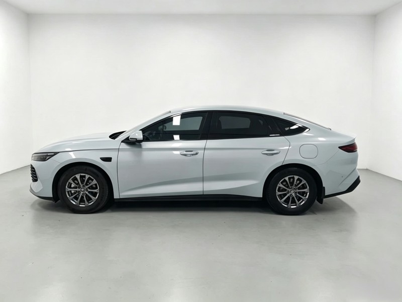 BYD Qin L DM 2025