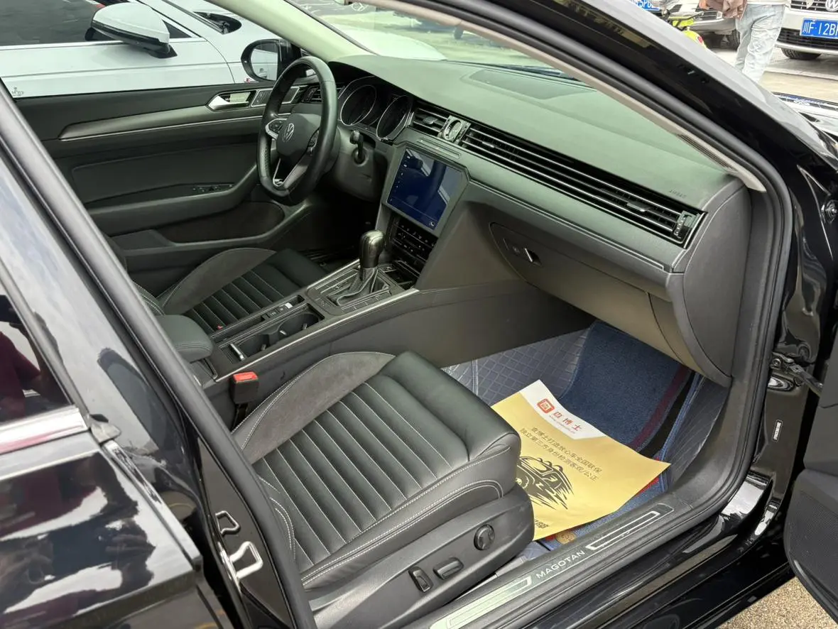 Volkswagen Magotan 330TSI DSG 30th Anniversary Edition