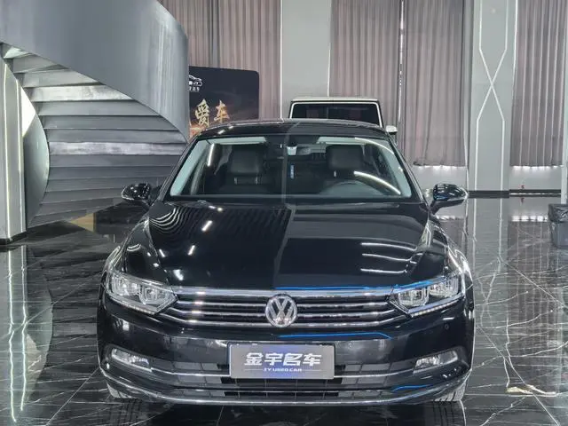 Volkswagen Magotan 330TSI DSG Luxury Country VI
