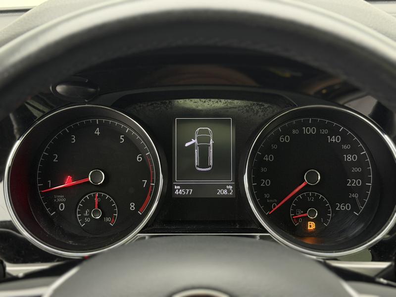 Volkswagen Touran L 2016
