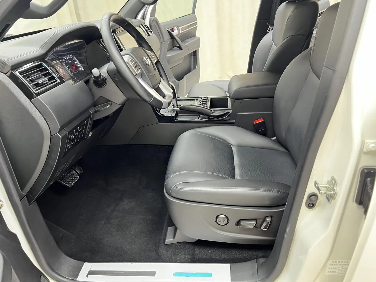 CHTC Hengtian L4600 4.6L V8 Pilot Version