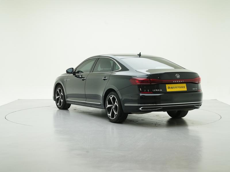 Volkswagen Passat 2024