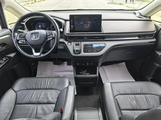 Honda Ai Lishen 2.0L e: HEV Deluxe Edition