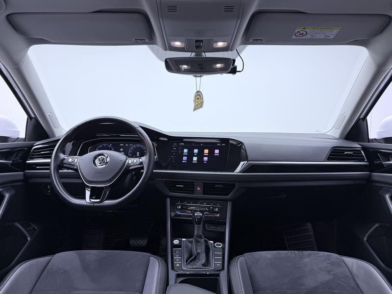 Volkswagen Sagitar 2022