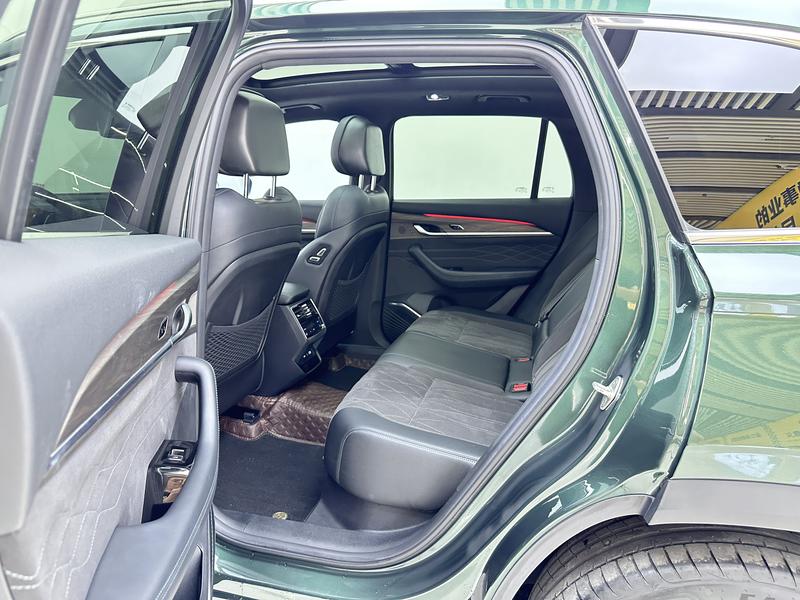 Geely Emgrand L 2025