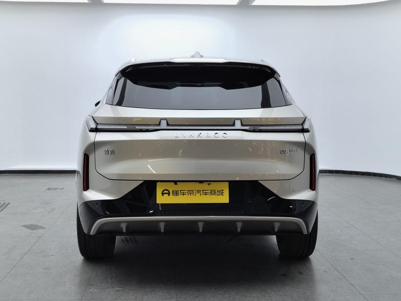 Lynk & Co Lynk&Co 08 EM-P 2023