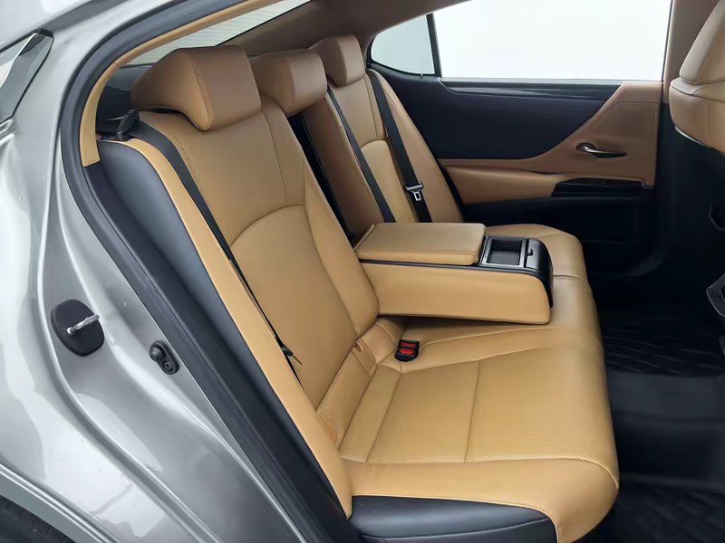 Lexus Lexus ES 2021