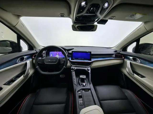 LYNK & CO Lynk 06 1.5T Yao Halo