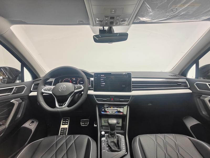 Volkswagen Tiguan L 2024