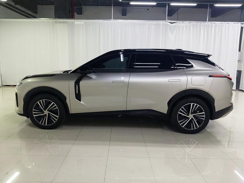 Lynk & Co Lynk&Co 08 EM-P 2023