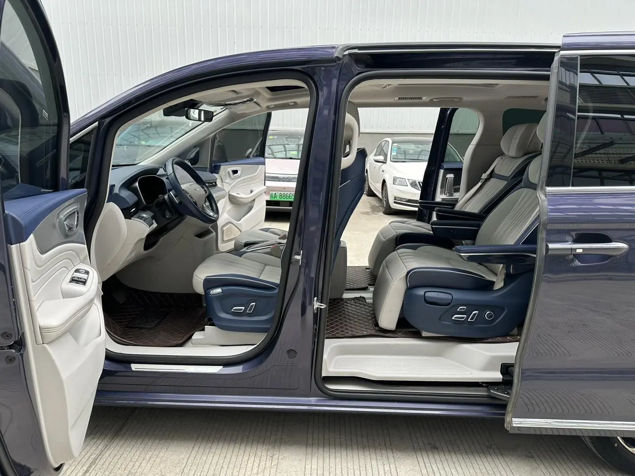 Roewe Roewe iMAX8 400TGI Extreme Edition