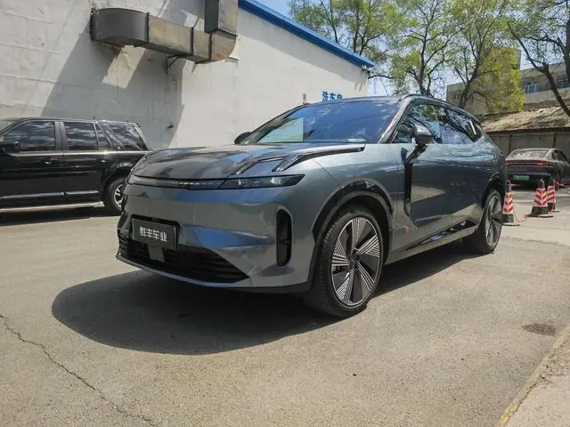 LYNK & CO Lynk & Co. 08 EM-P 220 four-wheel drive performance Halo