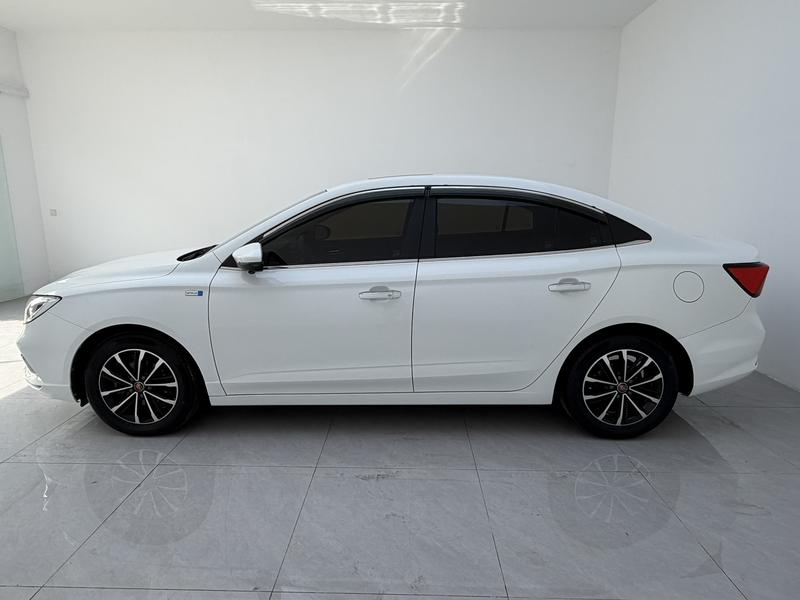 Roewe Roewe i5 2020
