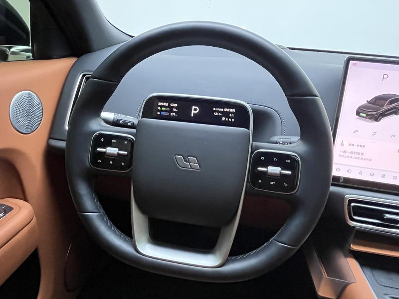 Li Auto Ideal L8 2024