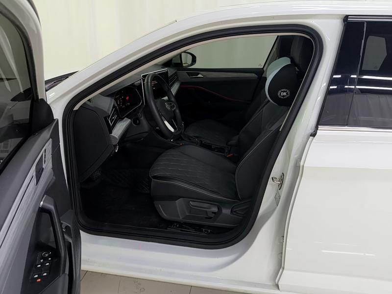 Volkswagen Sagitar 2024