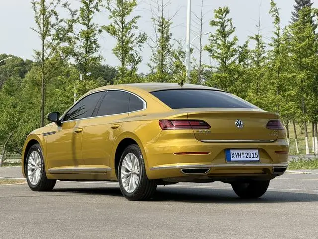 Volkswagen Volkswagen CC 330TSI Charm Edition Country V