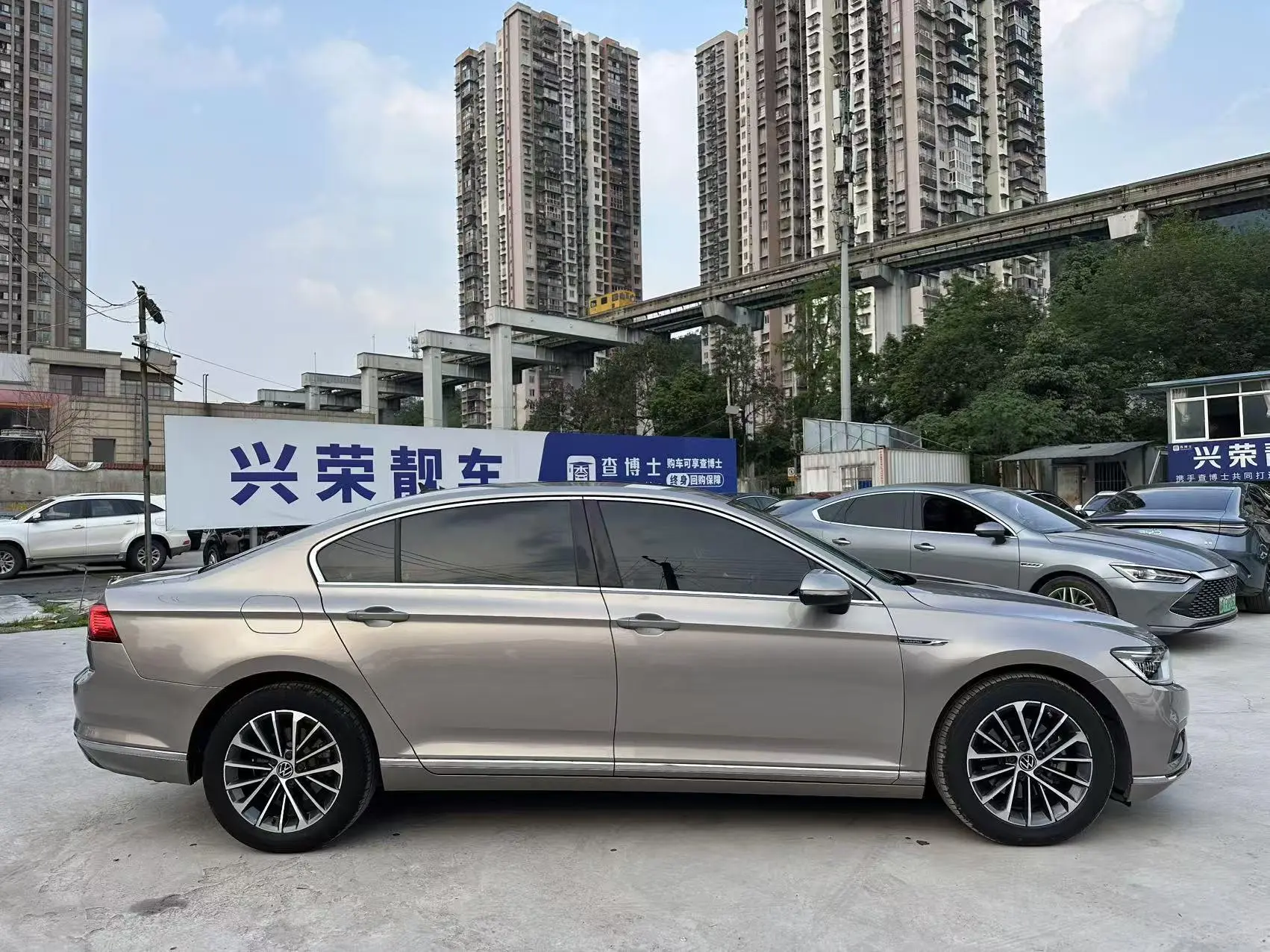 Volkswagen Magotan 330TSI DSG Luxury