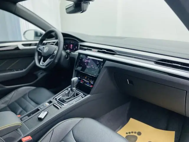 Volkswagen Volkswagen CC 380TSI eye-catching version