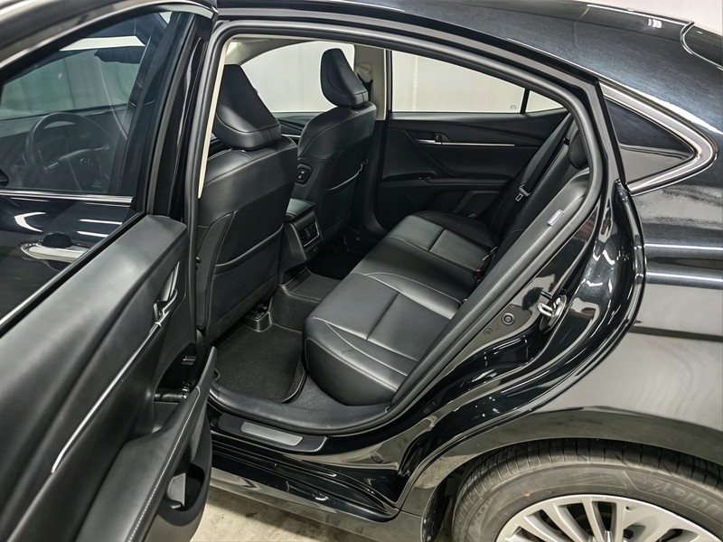 Toyota Camry 2024