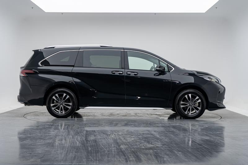 Toyota Gravia 2026
