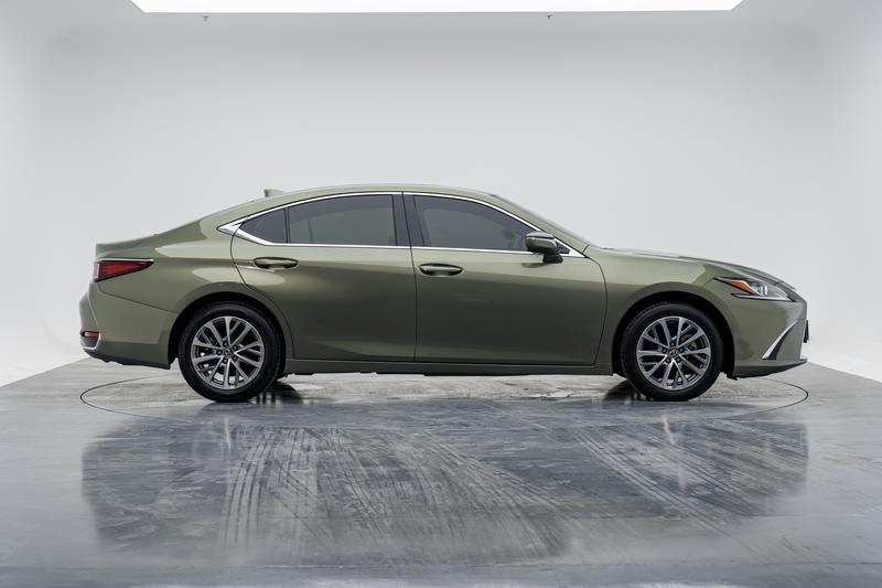 Lexus Lexus ES 2021