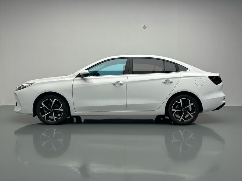 Roewe Roewe i5 2023