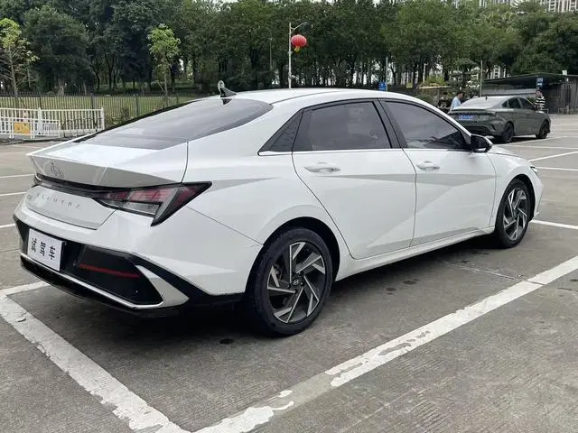 Hyundai Elantra 1.5L CVT GLX Elite Edition