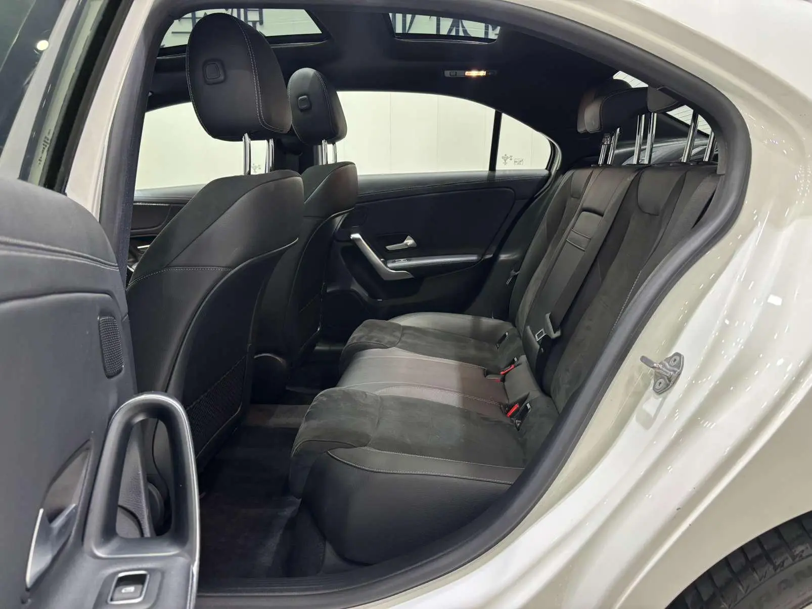 Mercedes-Benz Mercedes-Benz A-class A 200 L sports sedan