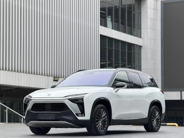 NIO NIO ES8 580KM base version six seats