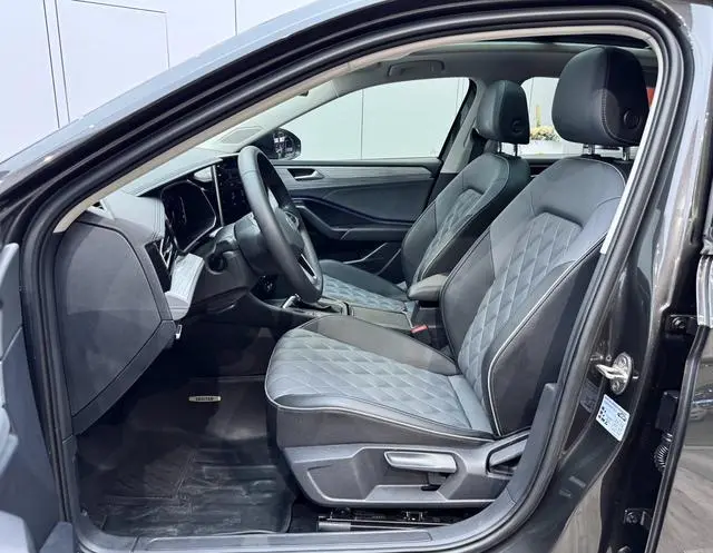 Volkswagen Sagitar 300TSI DSG Beyond Edition