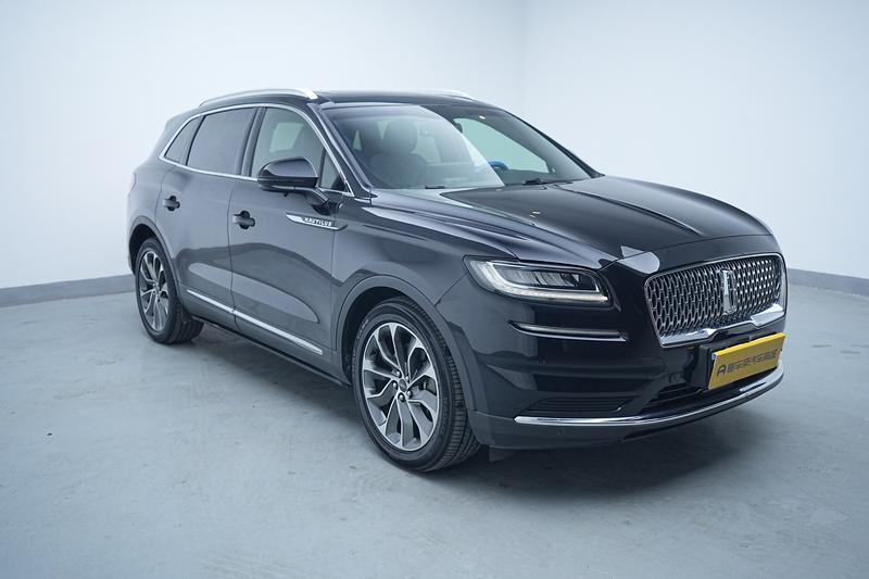 Lincoln Voyager 2021