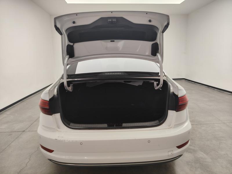 Volkswagen Sagitar 2021