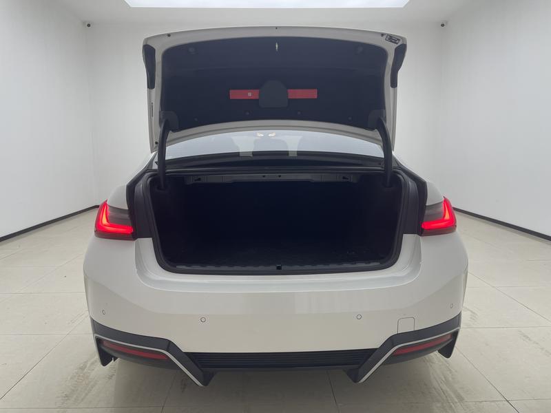 BMW BMW i3 2025