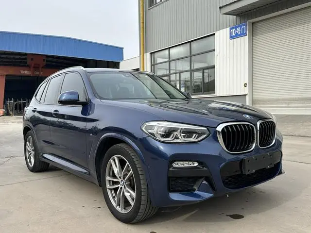 BMW BMW X3 xDrive30i leading M sports suit country V