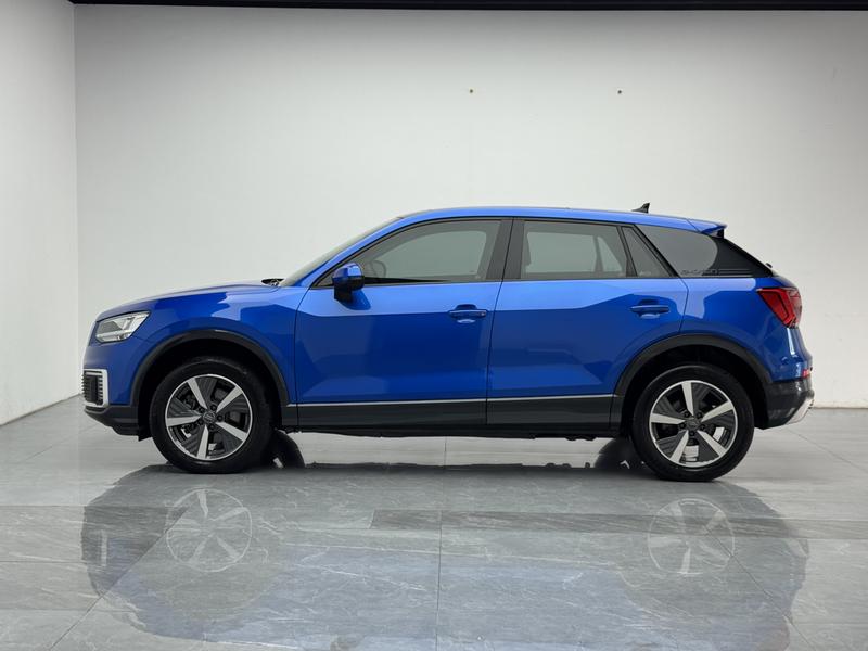 Audi Audi Q2L e-tron 2019