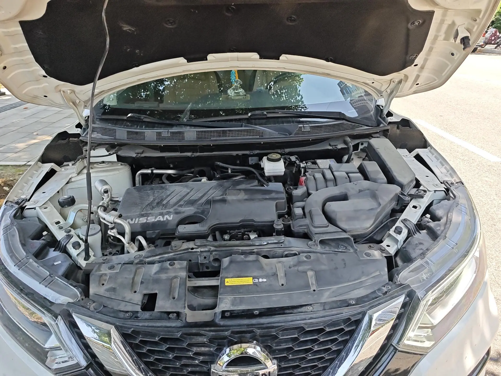 Nissan Qashqai 2.0L CVT Deluxe Edition