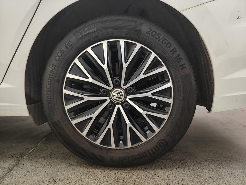 Volkswagen Sagitar 2021