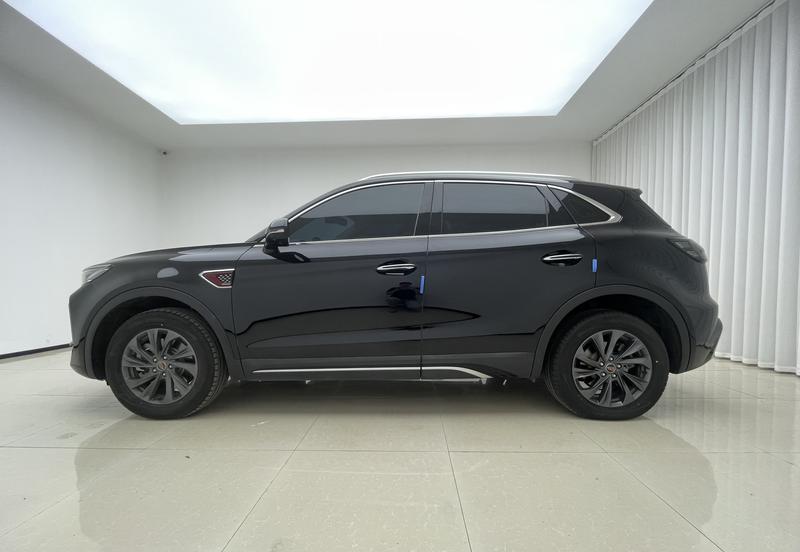 Hongqi Red Flag HS5 2025