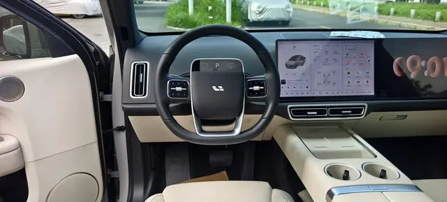 Li Auto Ideal L6 Max version