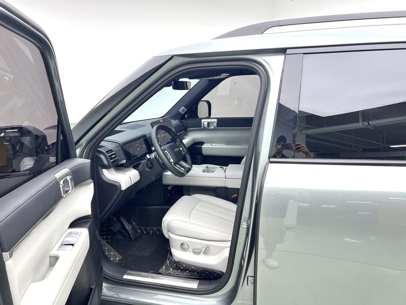 Fangchengbao Titanium 7 PHEV 2025