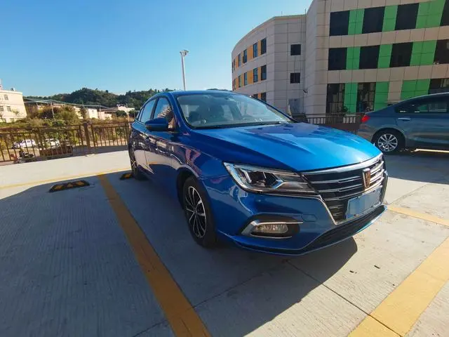 Roewe Roewe i5 1.5L automatic 4G Interconnection Linghao Ultimate Edition
