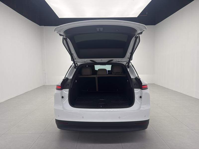 Li Auto Ideal i6 2025