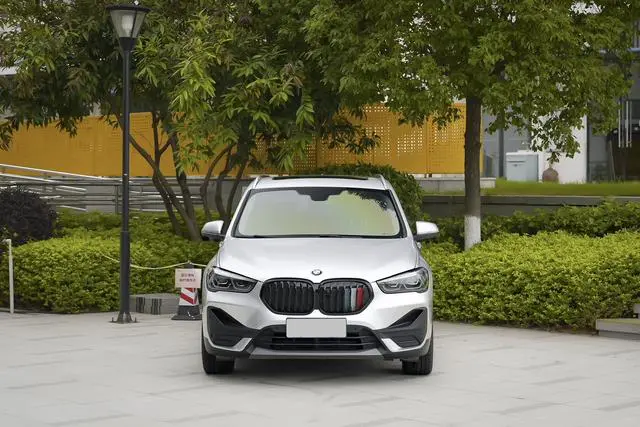 BMW BMW X1 sDrive25Li leading type
