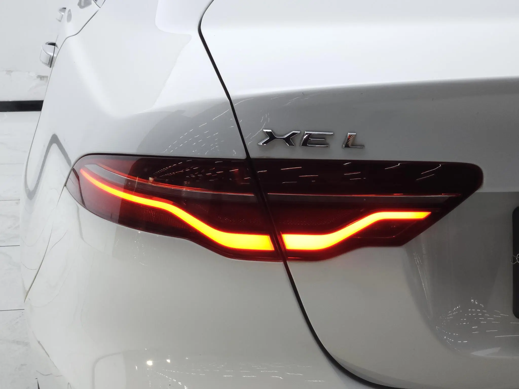 Jaguar Jaguar XEL 2.0T 200PS S Enterprising Elegant Version