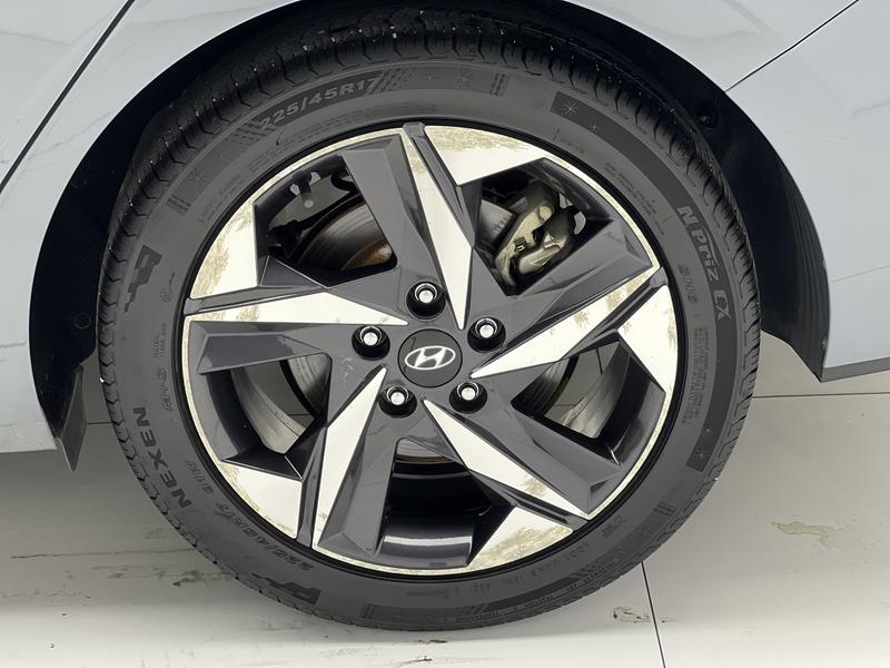 Hyundai Elantra 2022