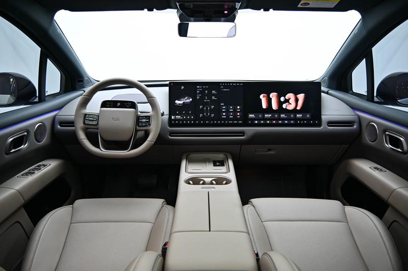 Li Auto Ideal i6 2025