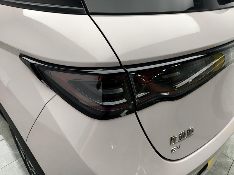 BYD dolphin 2025