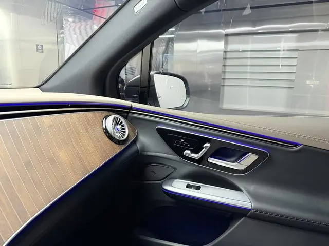 Mercedes-Benz Mercedes-Benz EQE SUV EQE SUV 500 4MATIC Pioneer Edition